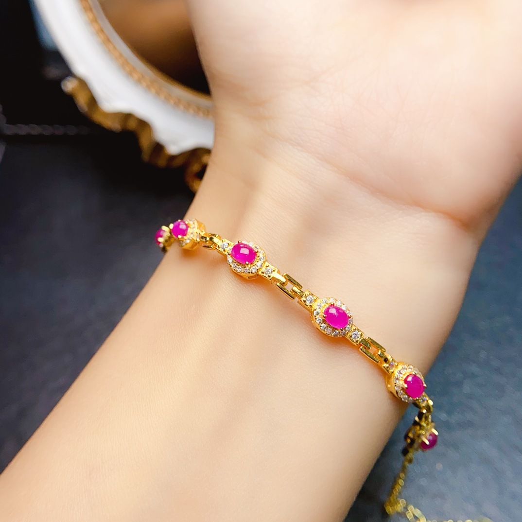 Factory wholesale explosions natural ruby bracelet S925 silver inlaid with the main stone 3*4 selling Europe and the United States a generation of hair