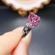 Factory wholesale explosions natural garnet ring S925 silver inlaid main stone 4*4 selling Europe and the United States a generation of hair