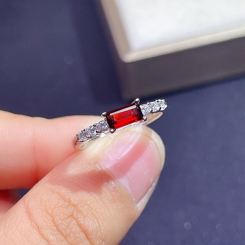 Clear inventory 925 silver inlaid natural garnet ring ladies ring adjustable