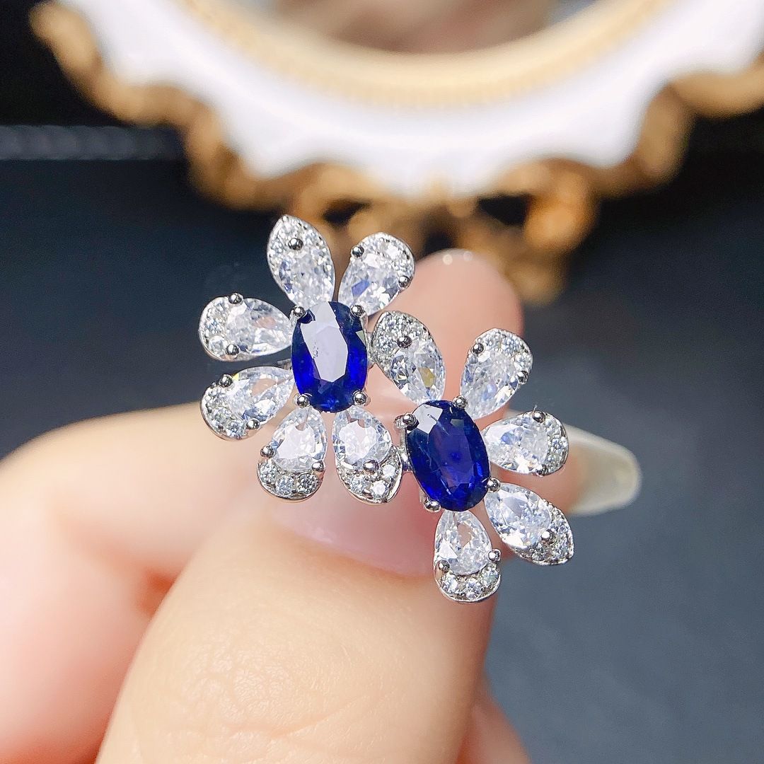 Factory wholesale explosions natural sapphire ring S925 silver inlaid with the main stone 4*6 selling Europe and the United States a generation of hair