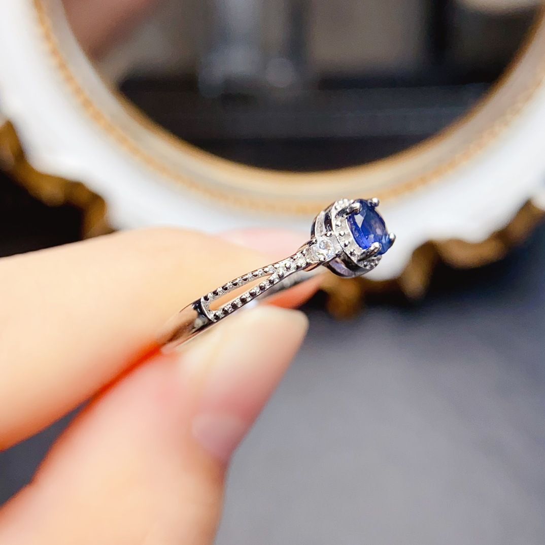 Factory Wholesale Popular Natural Sapphire Ring S925 Silver Inlaid Main Stone 4*5 Hot Selling European and American Dropshipping