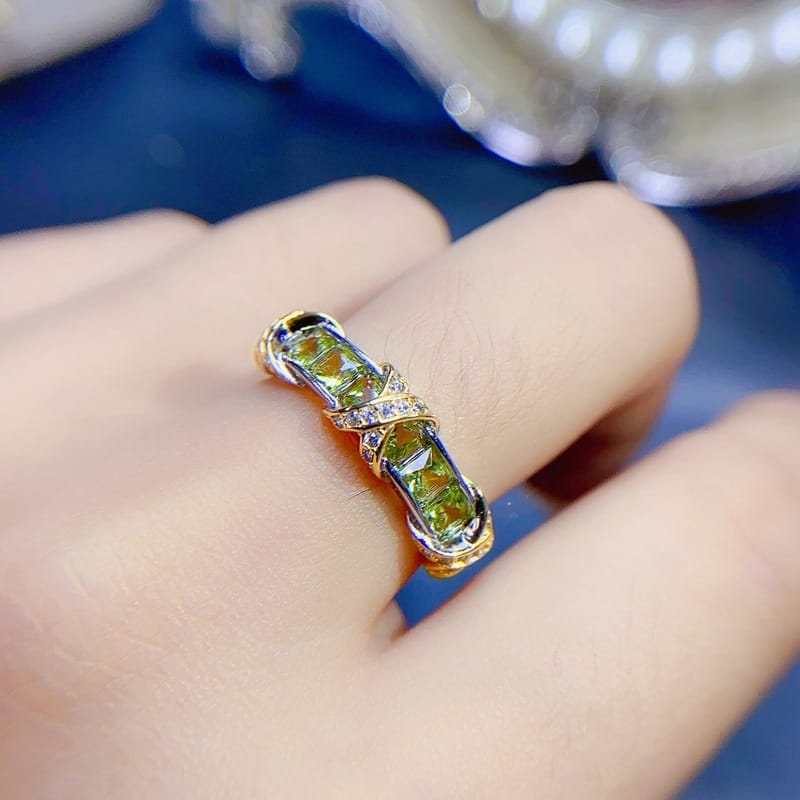 Small fresh ladies ring 925 silver Live 3*3mm olivine wholesale main stone 6 live supply