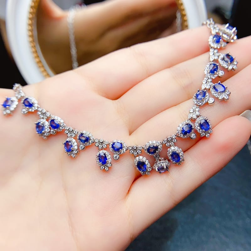Factory wholesale explosions natural sapphire necklace S925 silver inlaid main stone 3*4 selling Europe and the United States a generation of hair