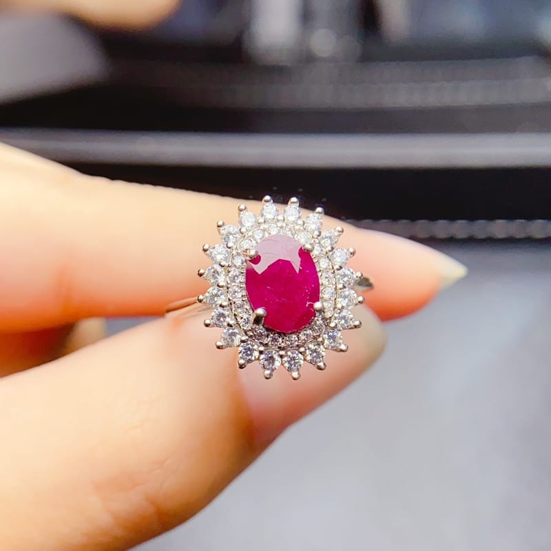 Factory wholesale explosions natural ruby ring S925 silver inlaid with the main stone 6*8 selling Europe and the United States a generation of hair