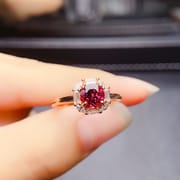 Factory wholesale explosions natural magnesium aluminum garnet ring S925 silver inlaid main stone 6*6 hot European and American generation