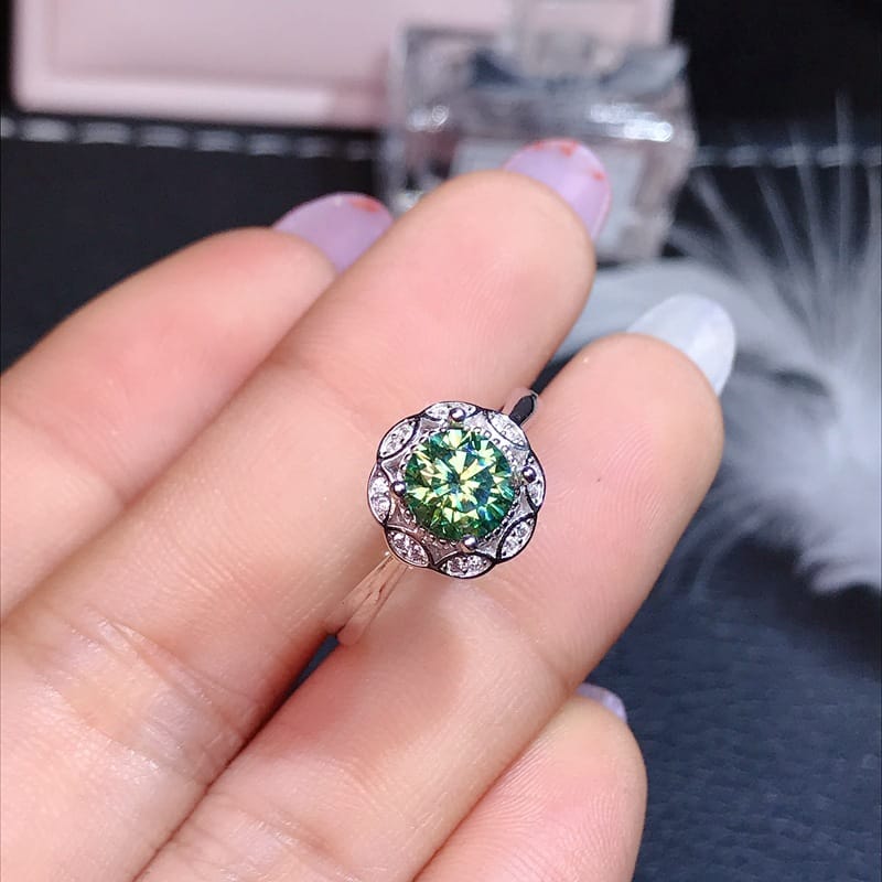 Green Mosang Diamond GRA Certificate Black Card Waist Code 925 Silver Plated Platinum New Women's Ring
