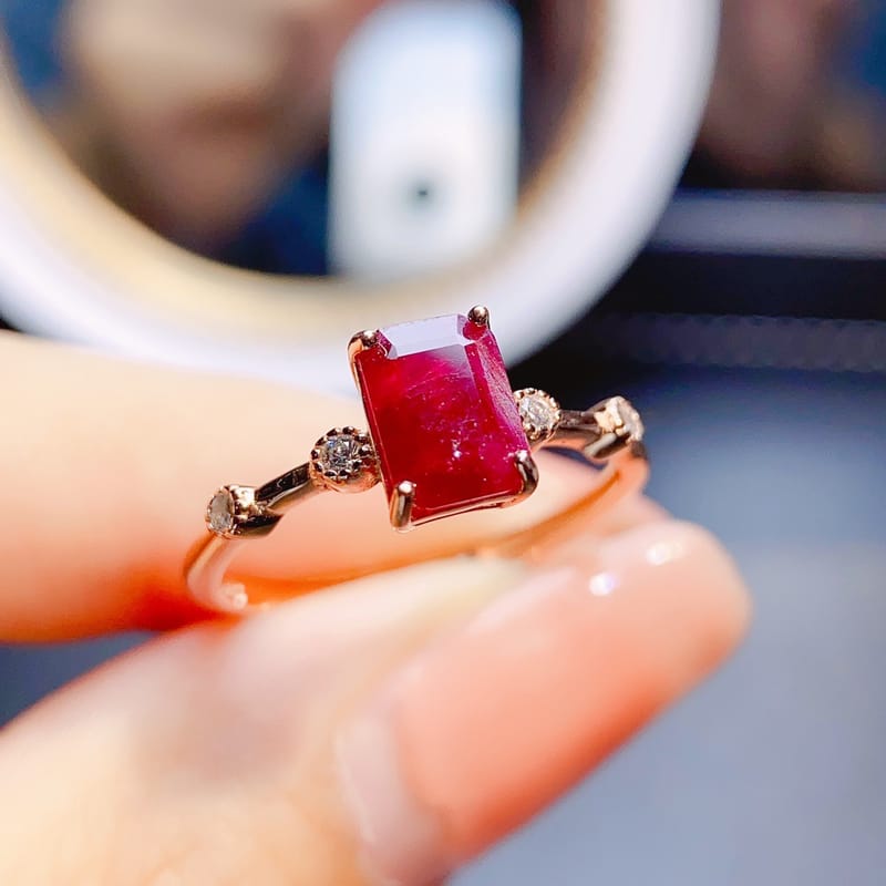 Factory wholesale explosions natural ruby ring S925 silver inlaid with the main stone 5*7 selling Europe and the United States a generation of hair