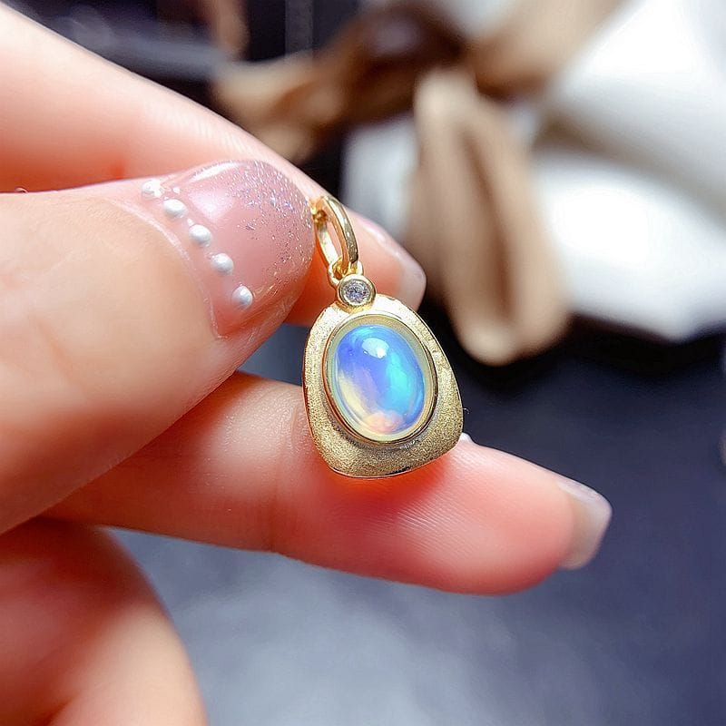 Fashion natural opal pendant 7*9mm ladies pendant simple fashion Opal bare stone 925 silver live wholesale