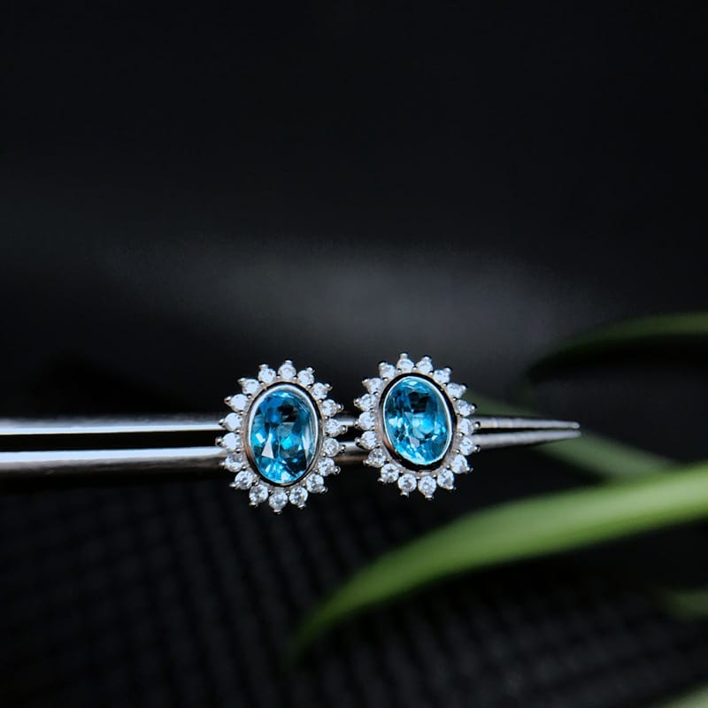 Real photo bag inlaid with natural Swiss blue topaz earrings factory wholesale color treasure