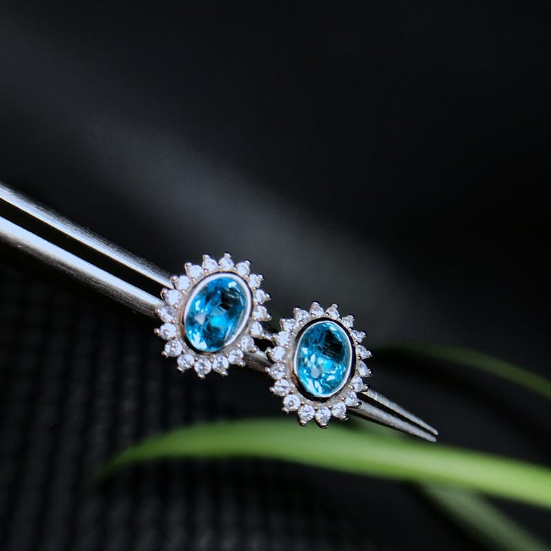 Real photo bag inlaid with natural Swiss blue topaz earrings factory wholesale color treasure