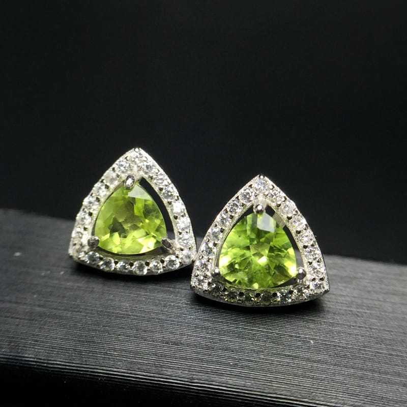 Excellent quality 925 silver inlaid natural peridot earrings