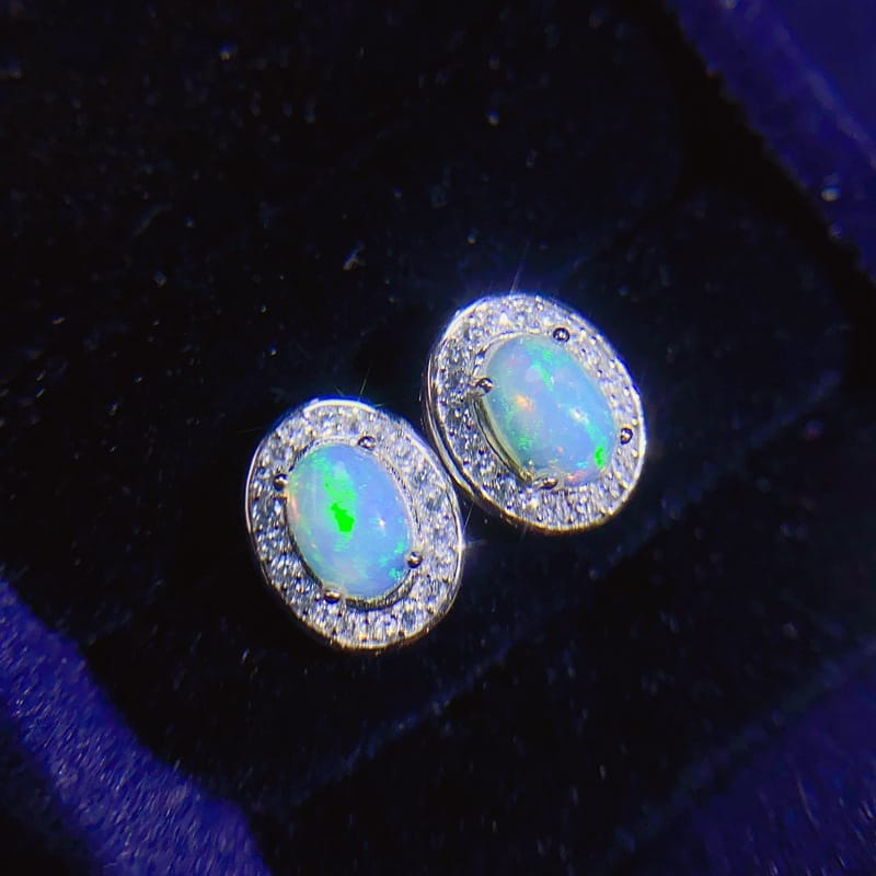 Natural colorful Opal ear studs 925 silver ladies have tested 