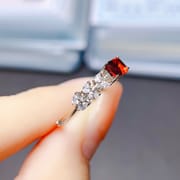 Factory wholesale explosions natural garnet ring S925 silver inlaid main stone 4*6 selling Europe and the United States a generation of hair