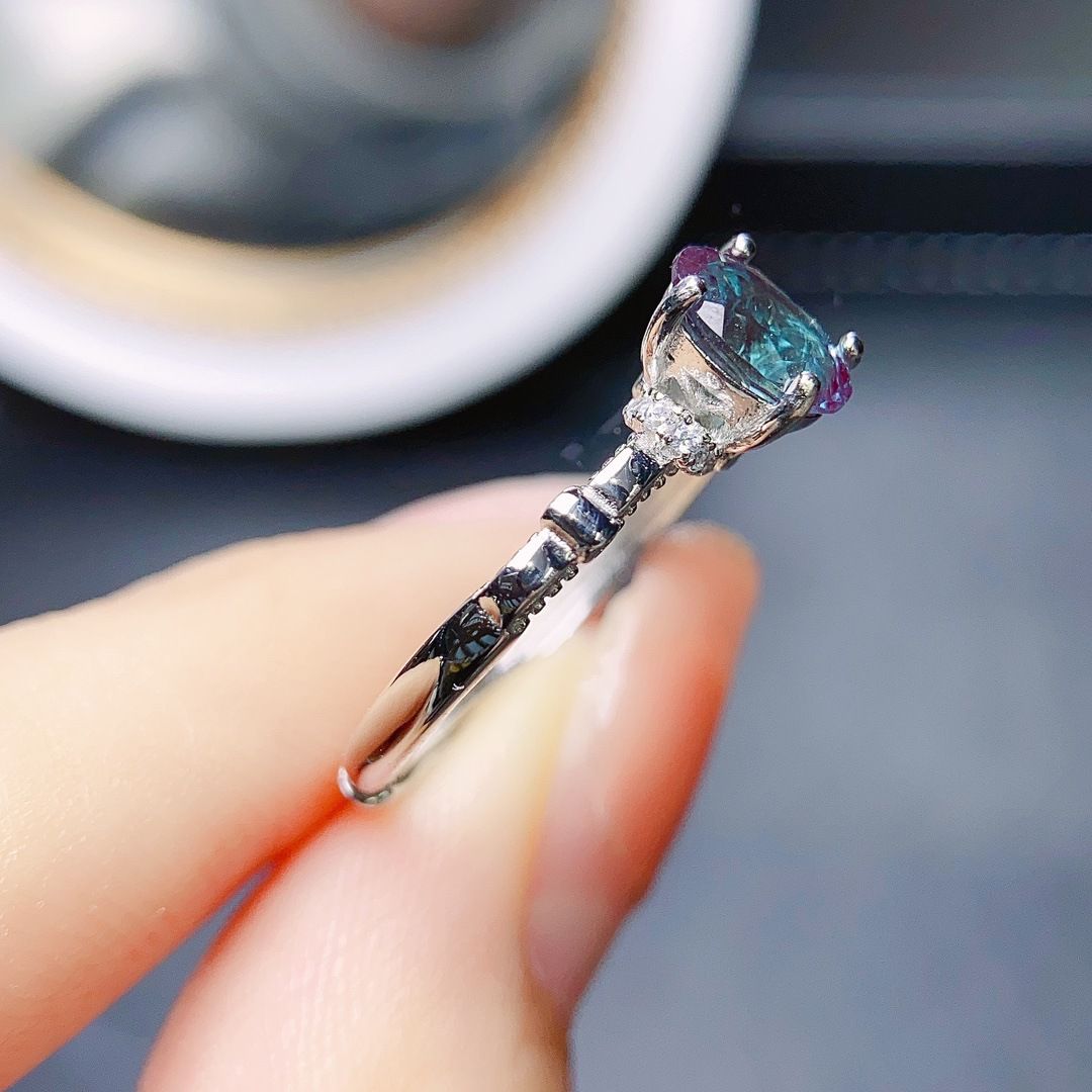 Factory wholesale explosion Alexander ring S925 silver inlaid main stone 5*7 hot European and American generation