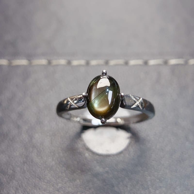 Beautiful natural star sapphire ring 8*10
