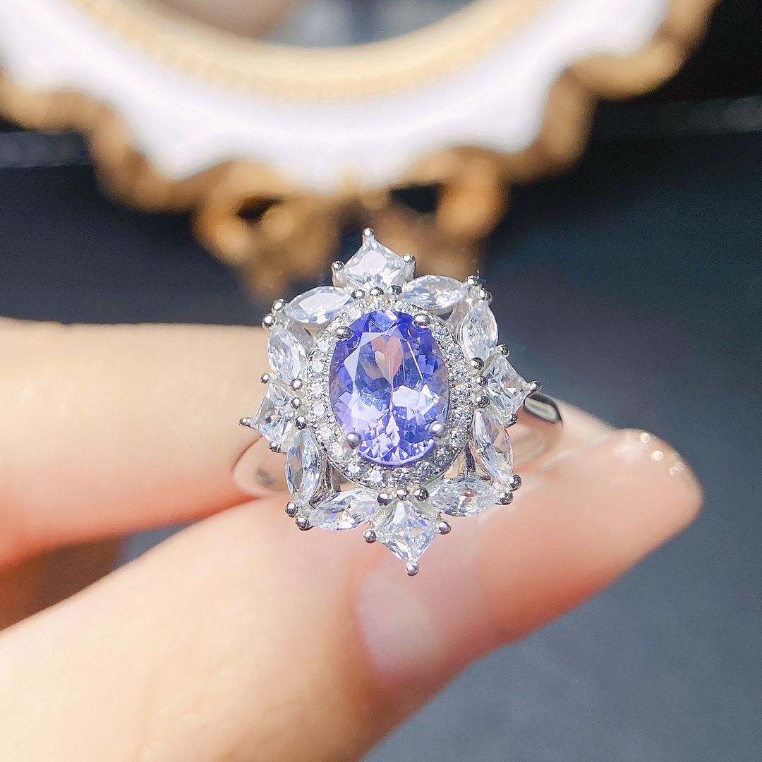 Factory wholesale explosions natural tanzanite ring S925 silver inlaid main stone 6*8 selling Europe and the United States a generation of hair