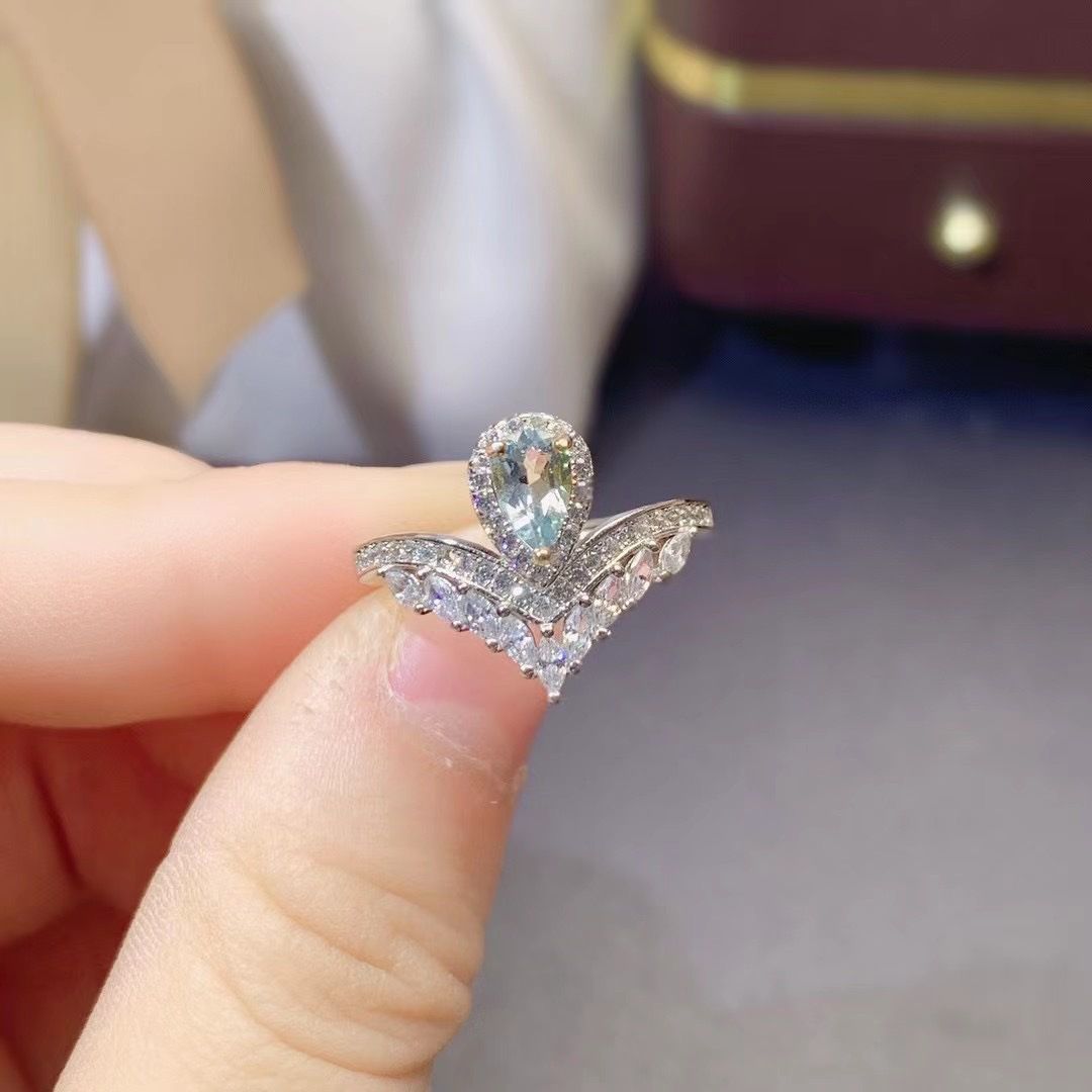 Factory wholesale explosions natural aquamarine ring S925 silver inlaid main stone 4*6 selling Europe and the United States a generation of hair