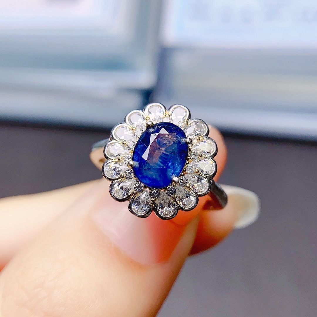 Factory wholesale explosions natural sapphire ring S925 silver inlaid with the main stone 6*8 selling Europe and the United States a generation of hair
