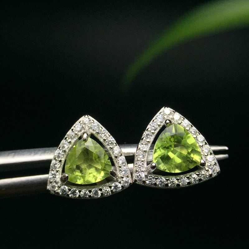 Excellent quality 925 silver inlaid natural olivine earrings