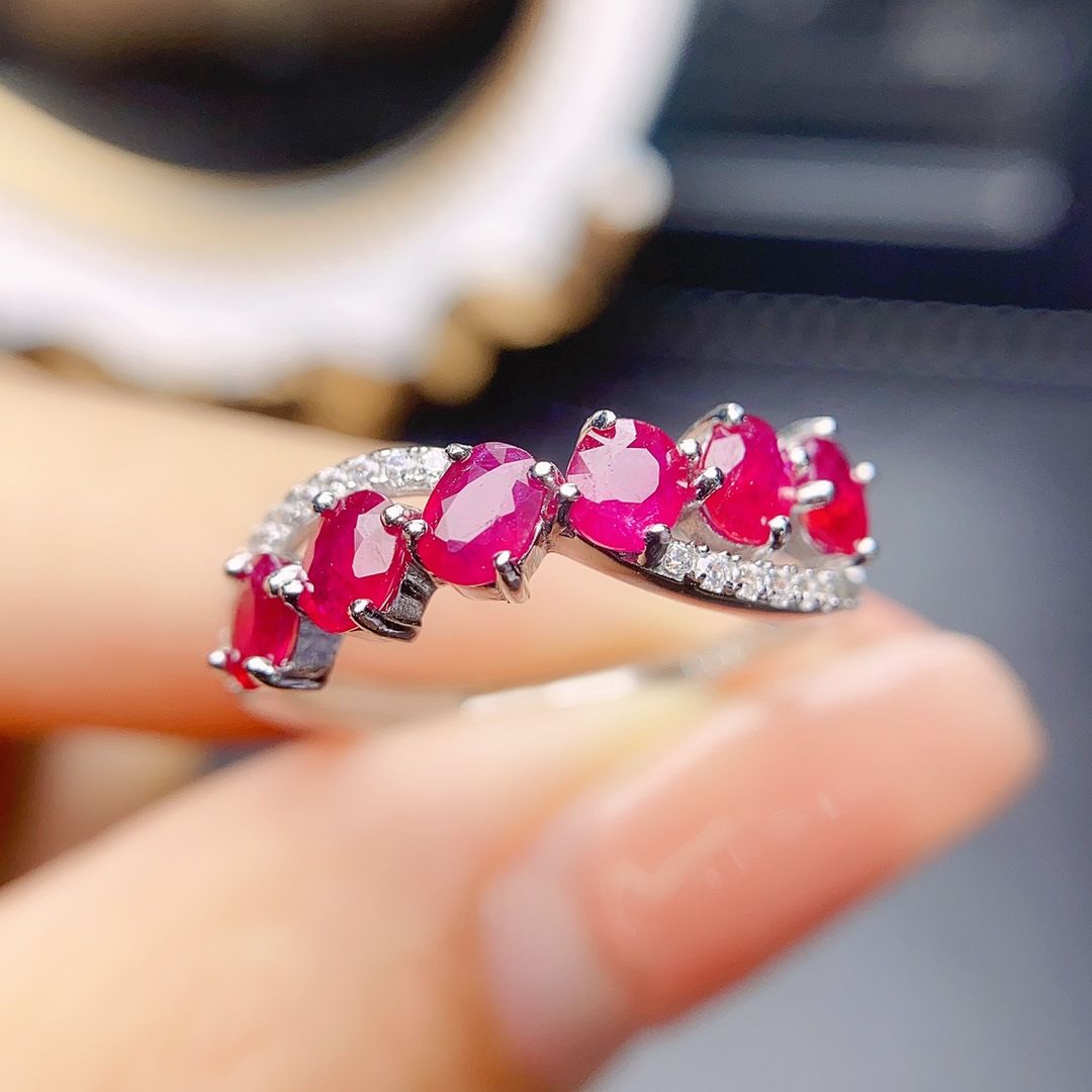 Factory wholesale explosions natural ruby ring S925 silver inlaid with the main stone 6*8 selling Europe and the United States a generation of hair