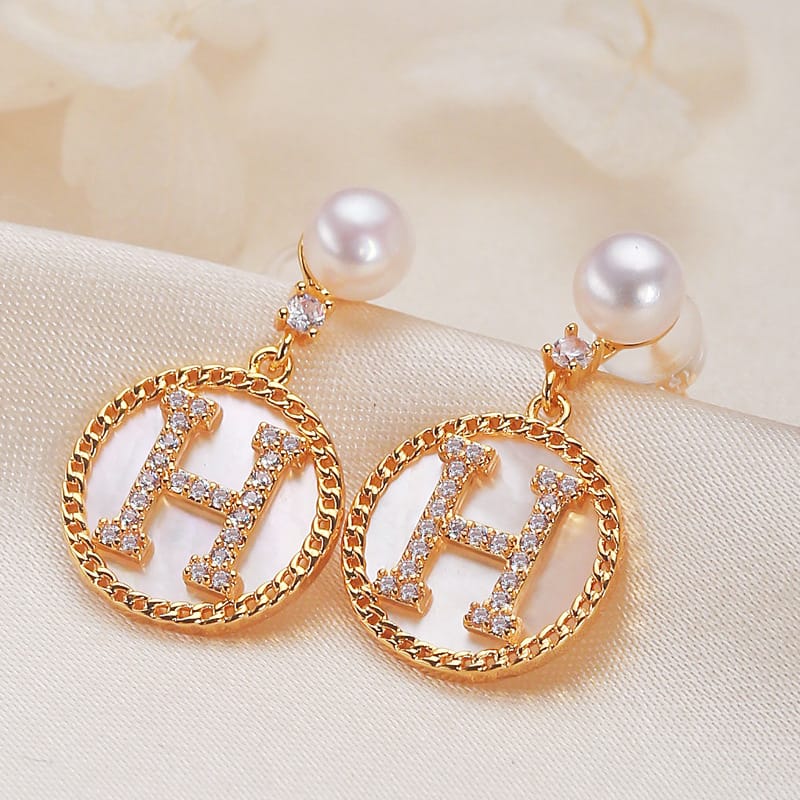 Round shell+h style earrings