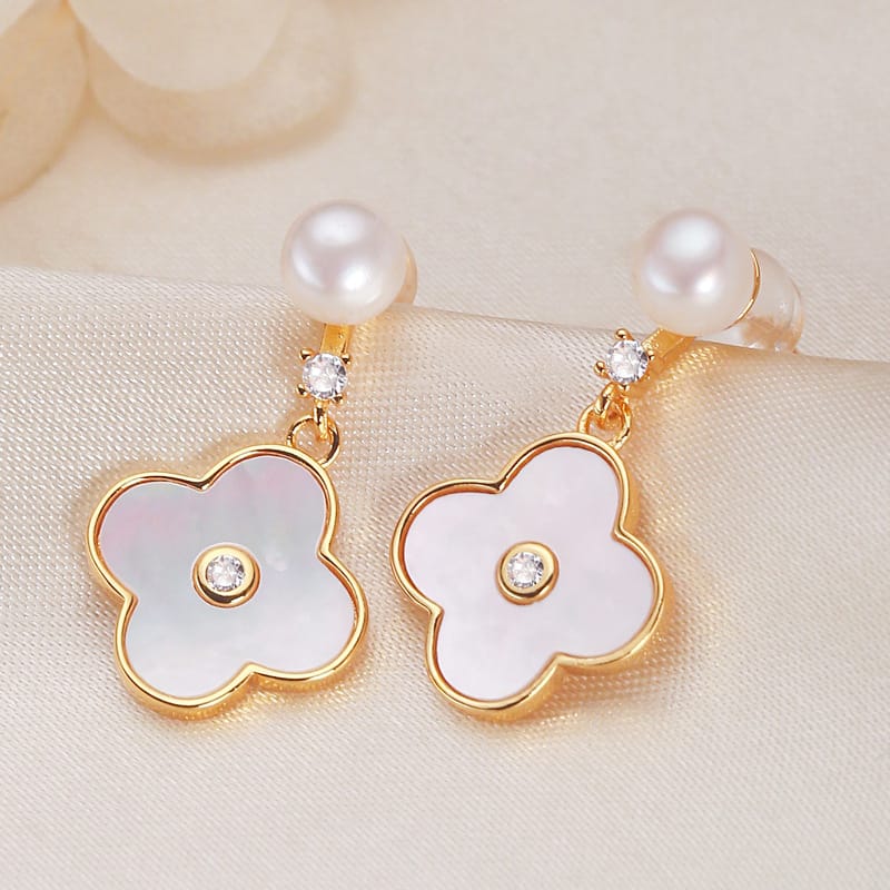 Shell syc + polka dot earrings