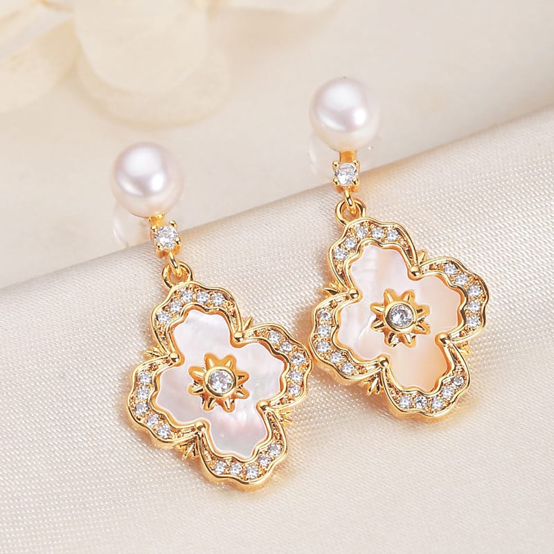 Star syc style earrings