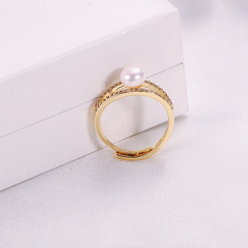 6-6.5mm white oblate Pearl