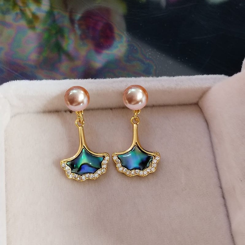 Ginkgo leaf color mother-of-pearl earrings (lilac 