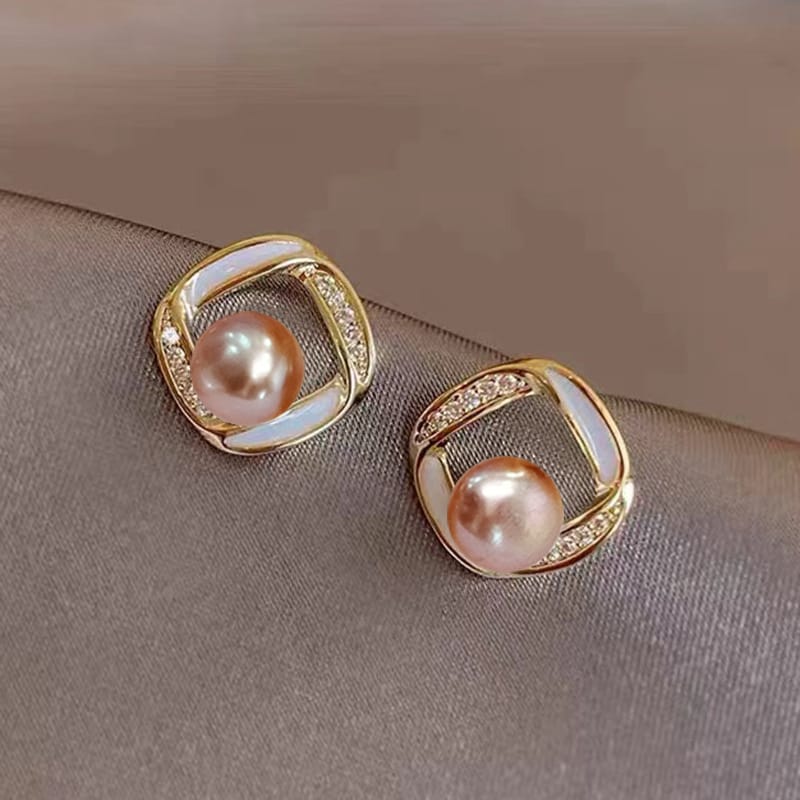 Geometric rhombus pearl earrings (purple beads)
