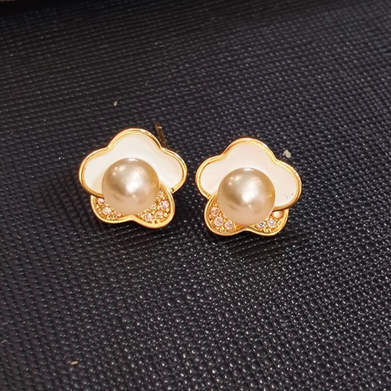 Lucky cloud pearl stud earrings (white + orange pi