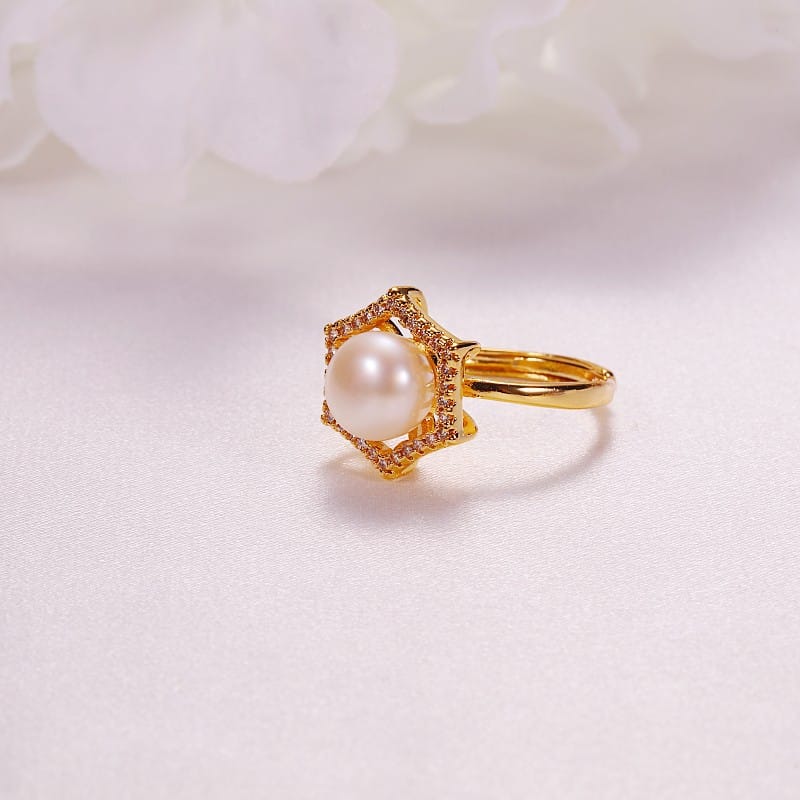 E 8.5-9mm white pearl ring