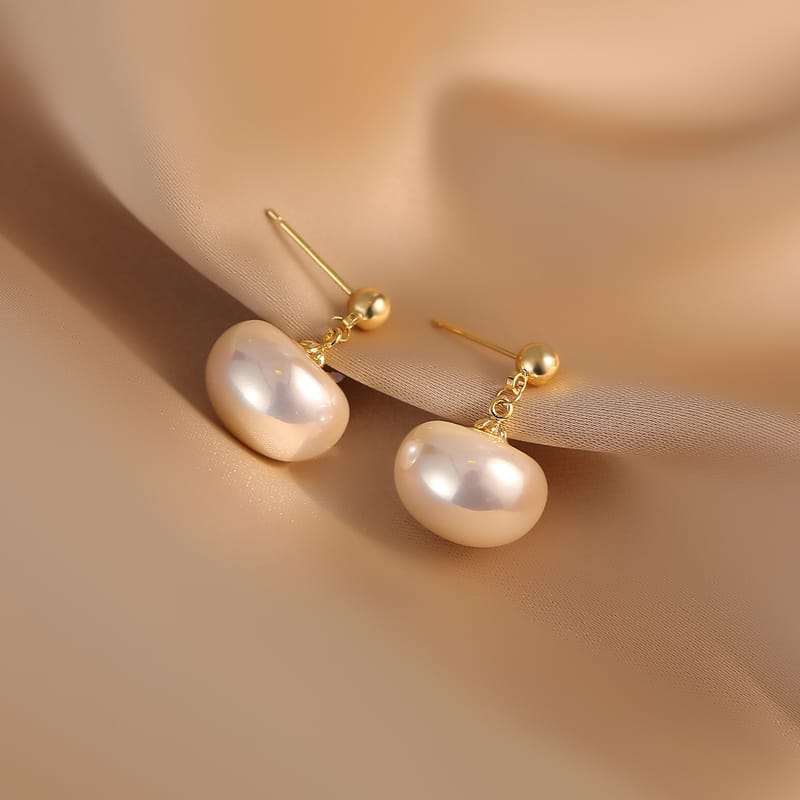 Colorful bright pearl earrings