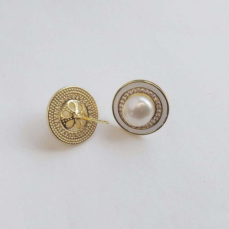 White round and white pearl earrings
