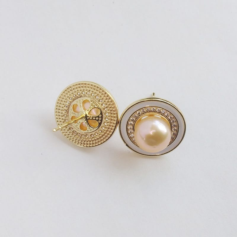 White round pink pearl earrings