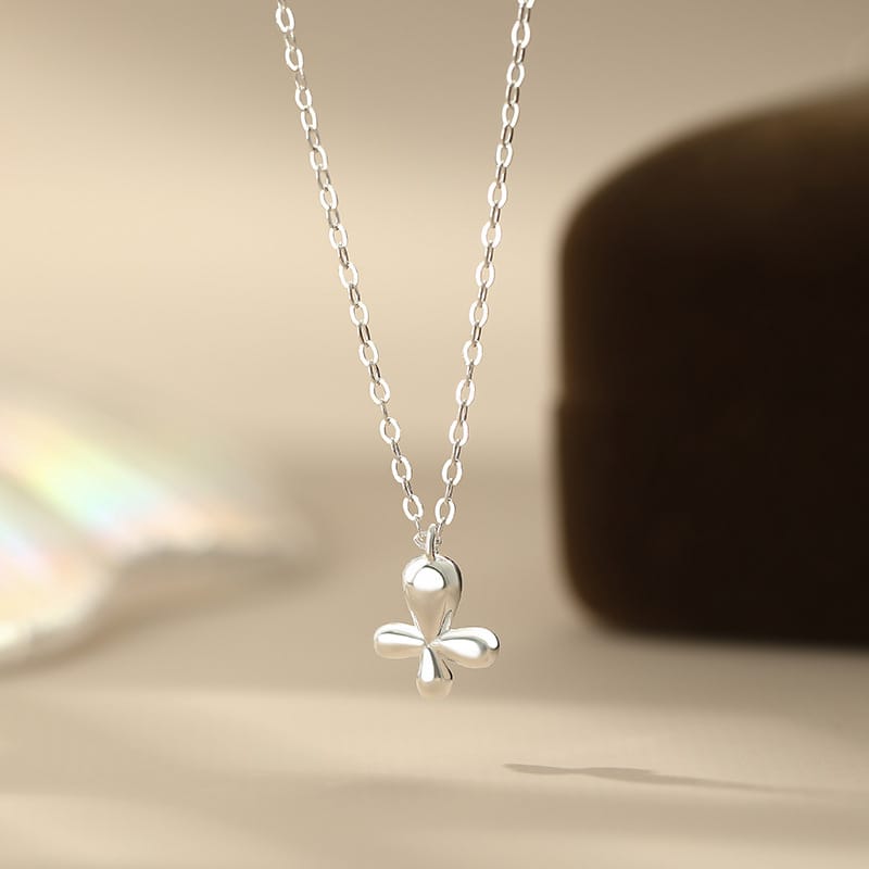 Four-leaf clover necklace--silver