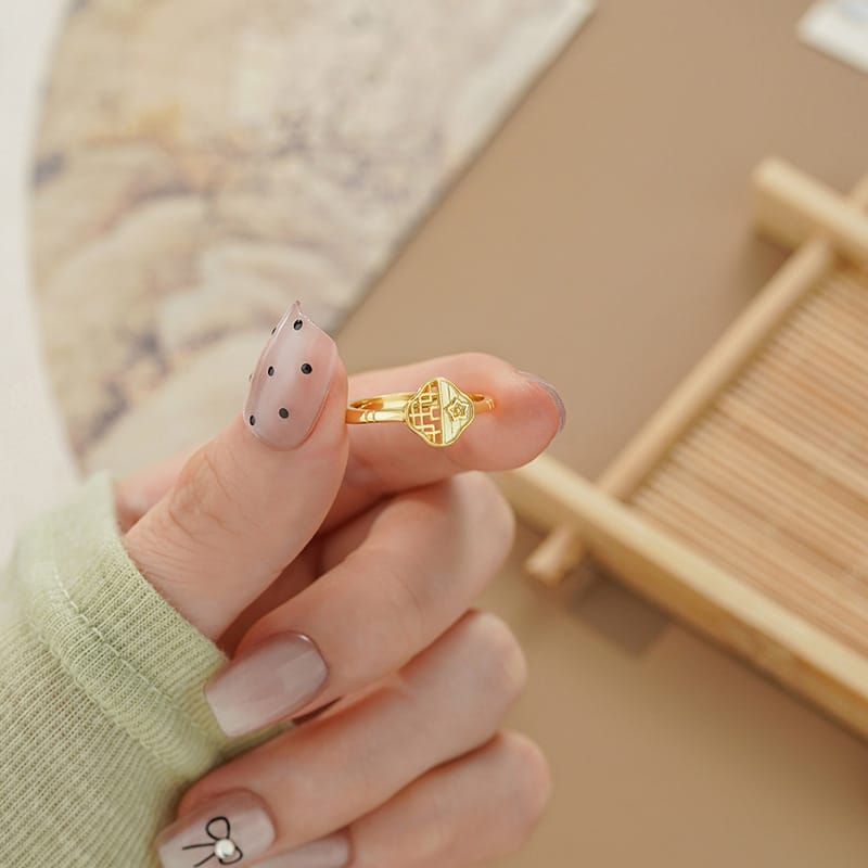 Flower window ring--gold color