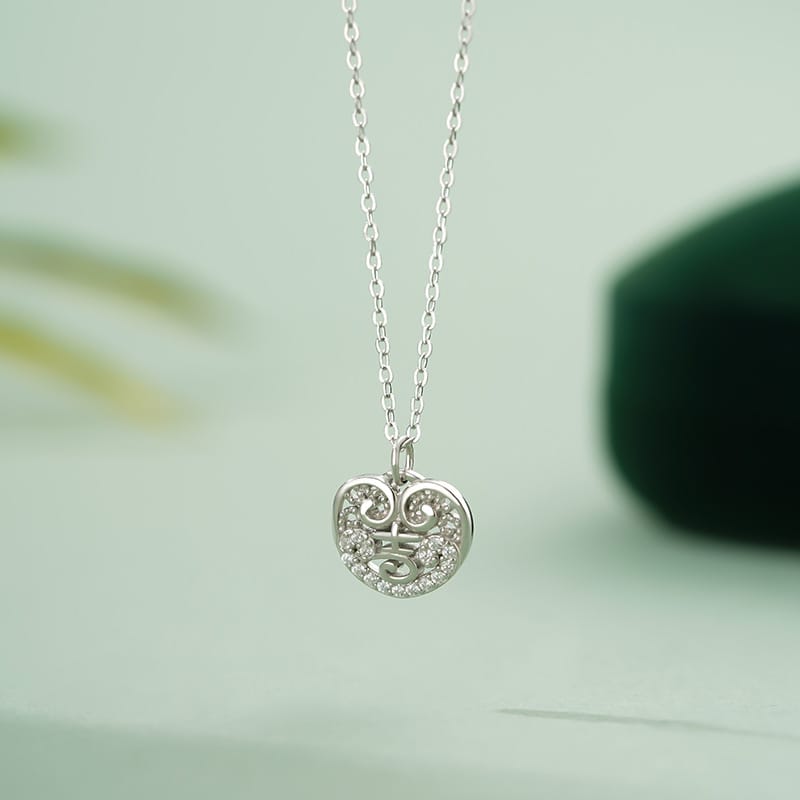 Lucky necklace--white gold
