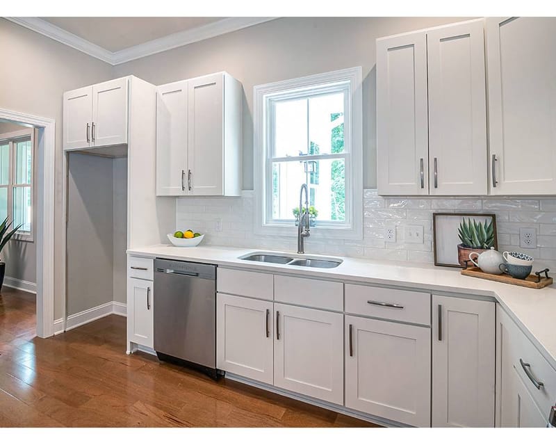 Custom Modern Design Kitchen Cabinets | High-Quality Custom Furniture for Kitchen Spaces
