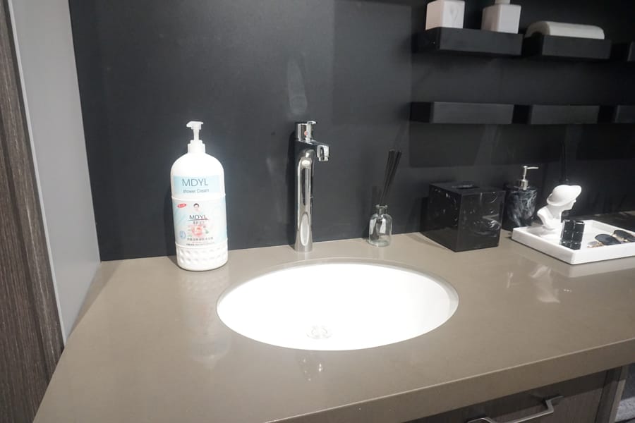 New European Style Design Small Rectangular Cabinet Bathroom Vanities