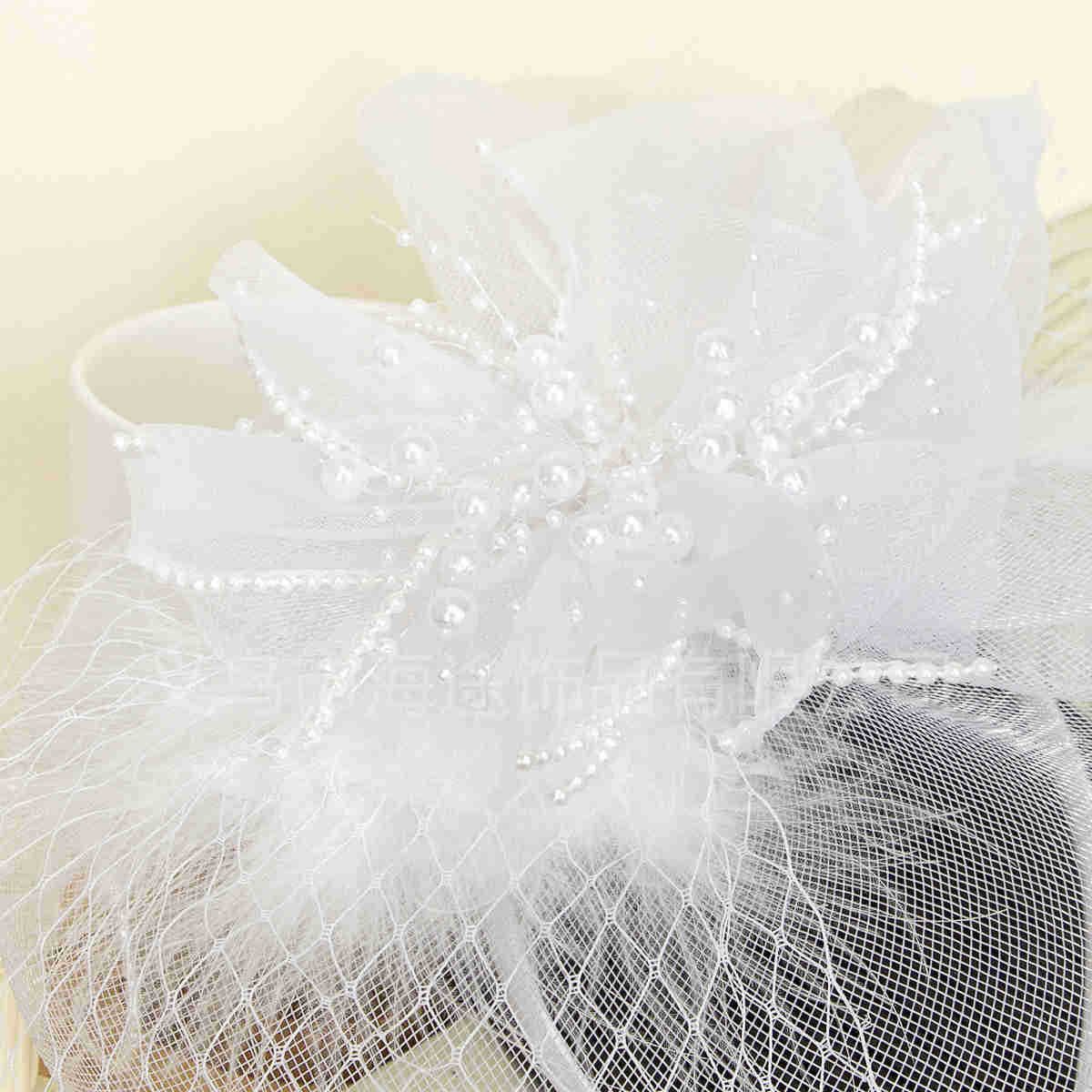 Cross-border Amazon vintage noble white mesh cover top hat with feather elegant bridal hair accessories in stock wholesale