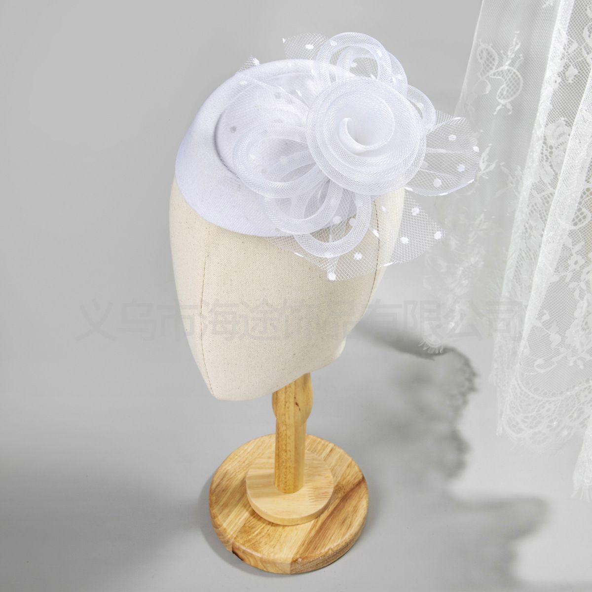 European and American popular white polka dot yarn trumpet flower bowler hat female dance dinner elegant hair accessories small bowler hat female