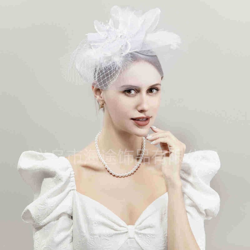 Cross-border Amazon vintage noble white mesh cover top hat with feather elegant bridal hair accessories in stock wholesale