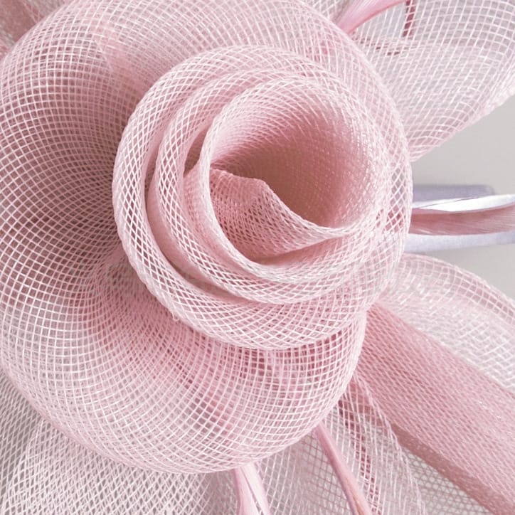 European and American Taro color medium net top hat bride Photo headdress gauze feather top hat banquet temperament all-match top hat