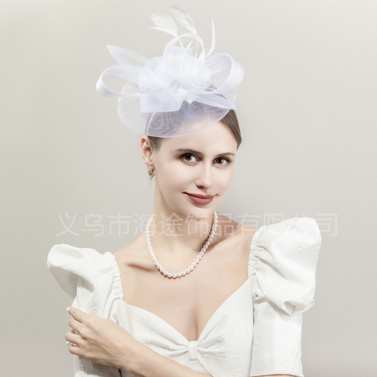 Retro court socialite style stage banquet mesh feather headdress ins feather all-match gauze hat bridal top hat