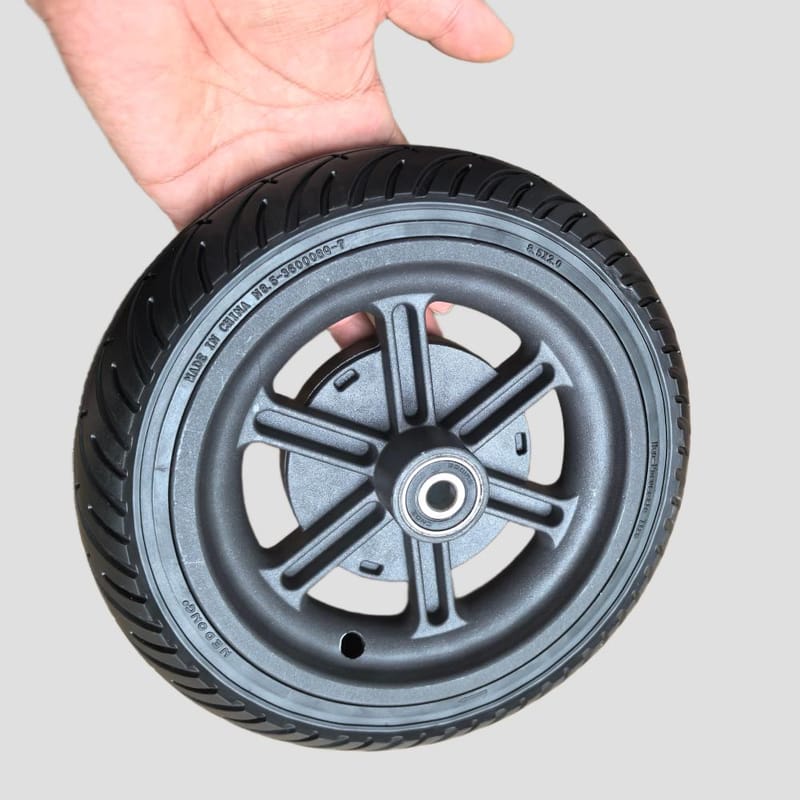 8.5‘’ wheel with solide tire