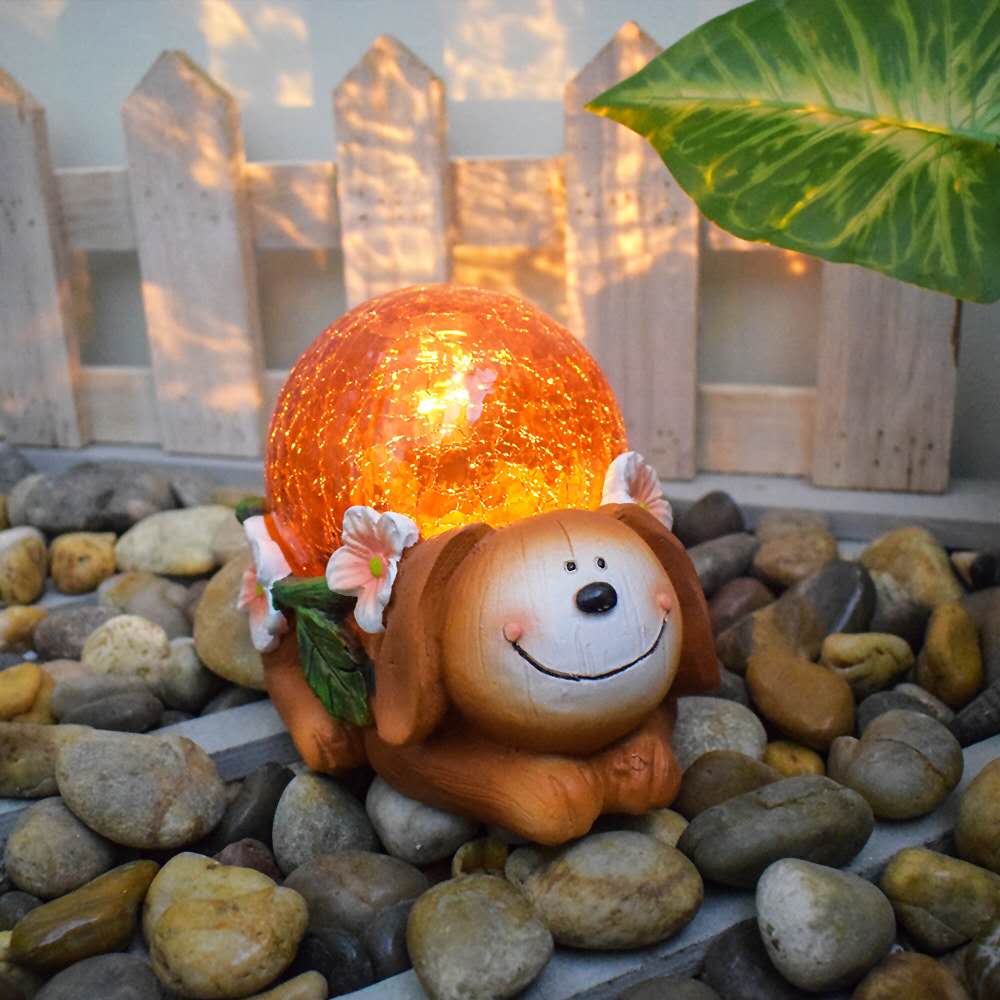 Outdoor animal-shaped lamp