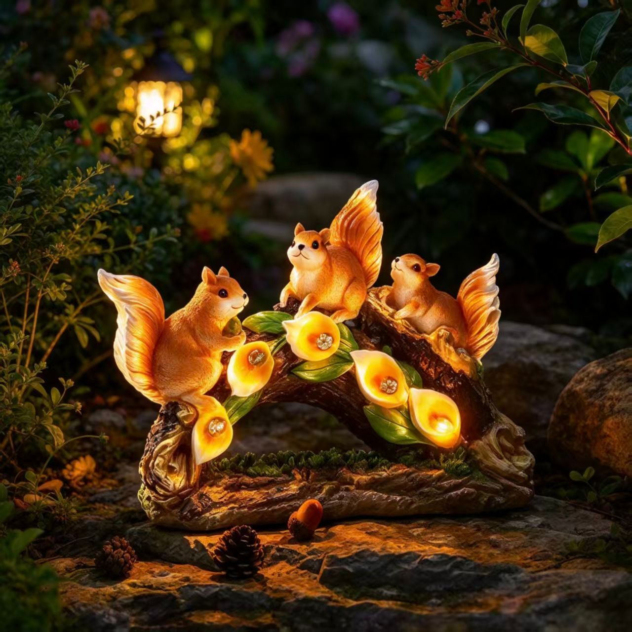 Solar squirrel garden light with five LED lights