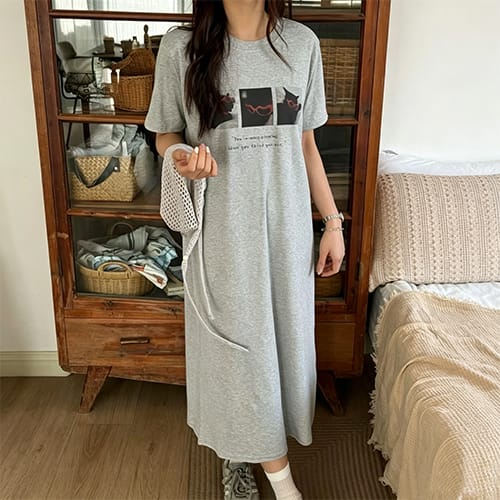 黑貓插畫側開衩短袖 Tee 連身裙