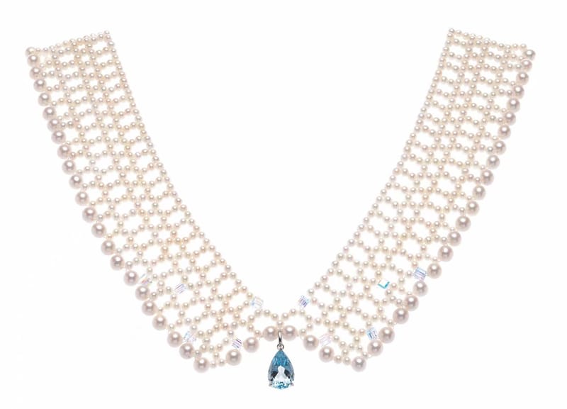 Collar pearl gemstone necklace